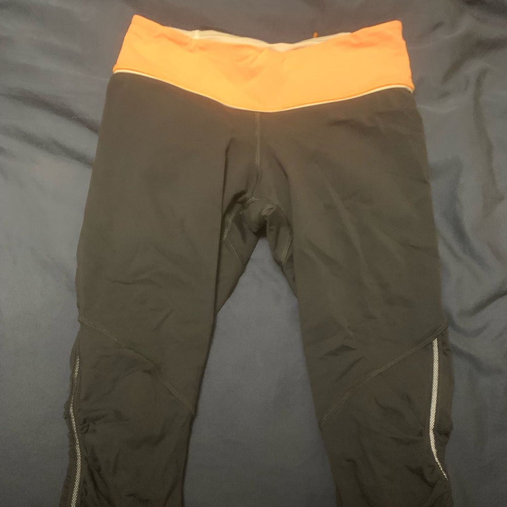 Lululemon running crop - size 6 excellent condition